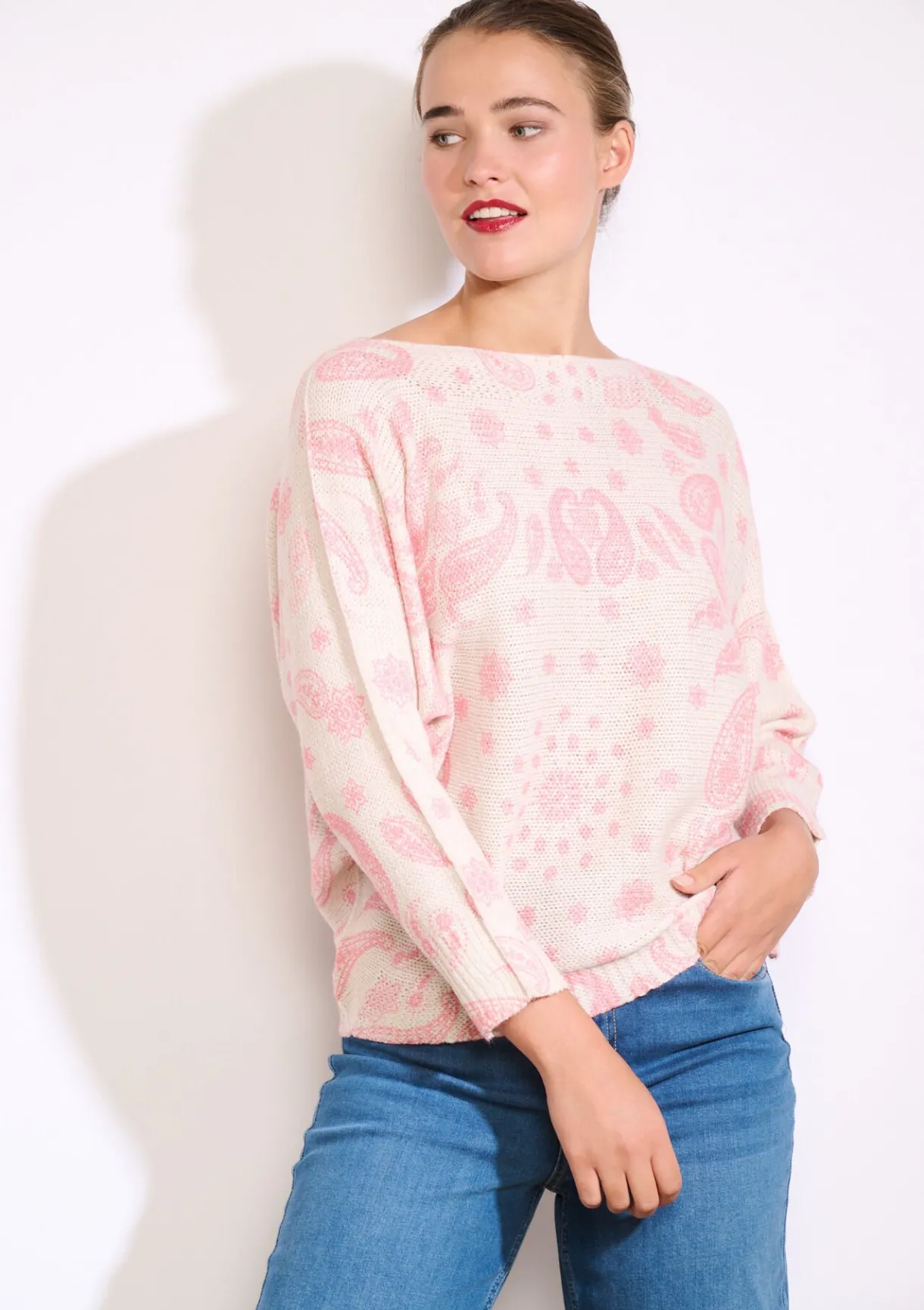 LolaLiza Jacquardtrui met paisley- Truien En Cardigans