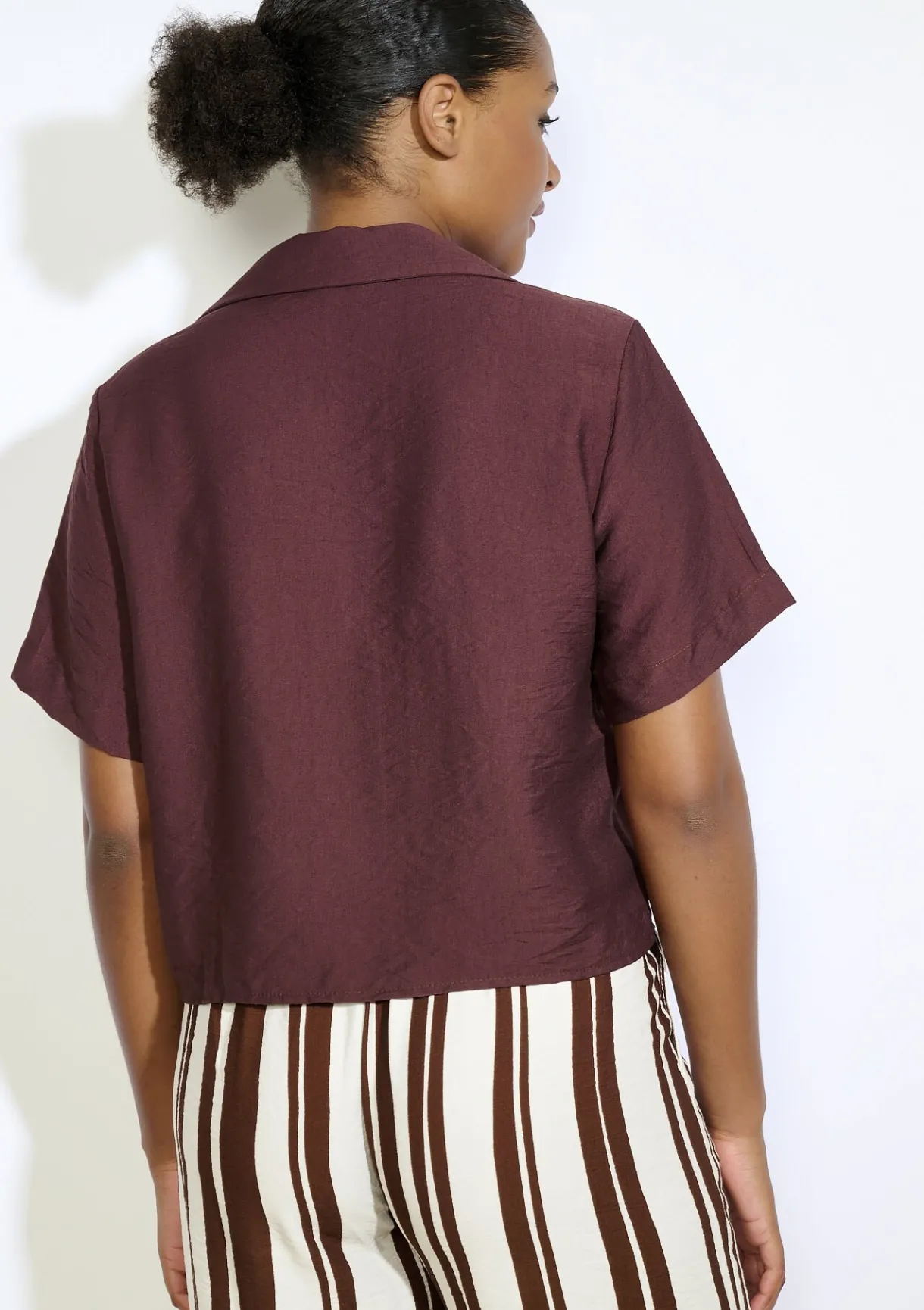 LolaLiza Korte blouse- Blouses En Hemden