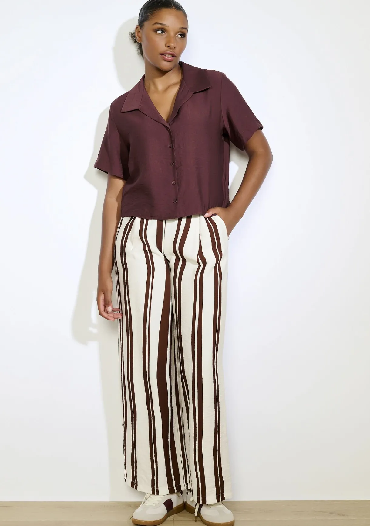 LolaLiza Korte blouse- Blouses En Hemden