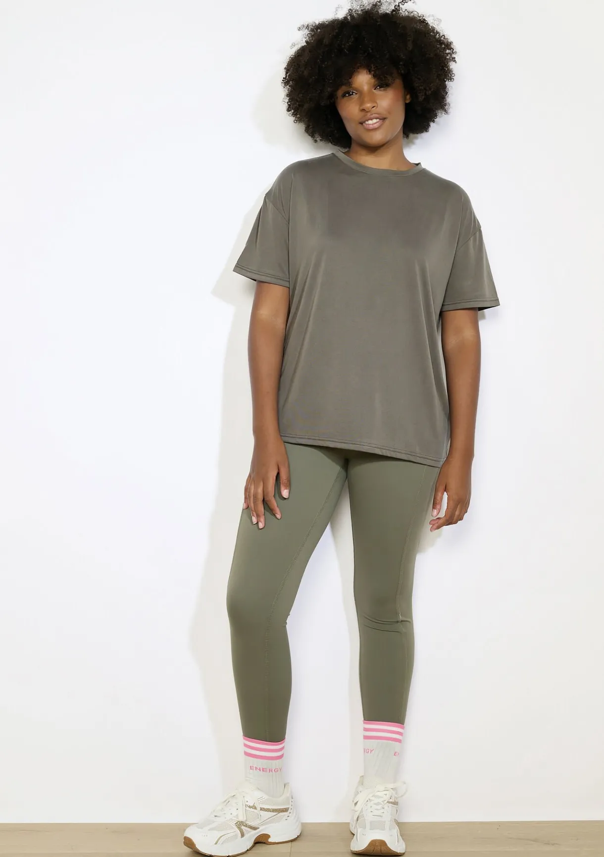 LolaLiza Losvallend sportshirt- Tops En T-Shirts|Loungewear